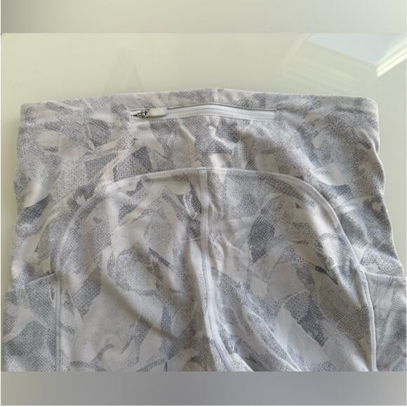 Lululemon Fast and Free white leggings size 6 - Picture 6 of 8